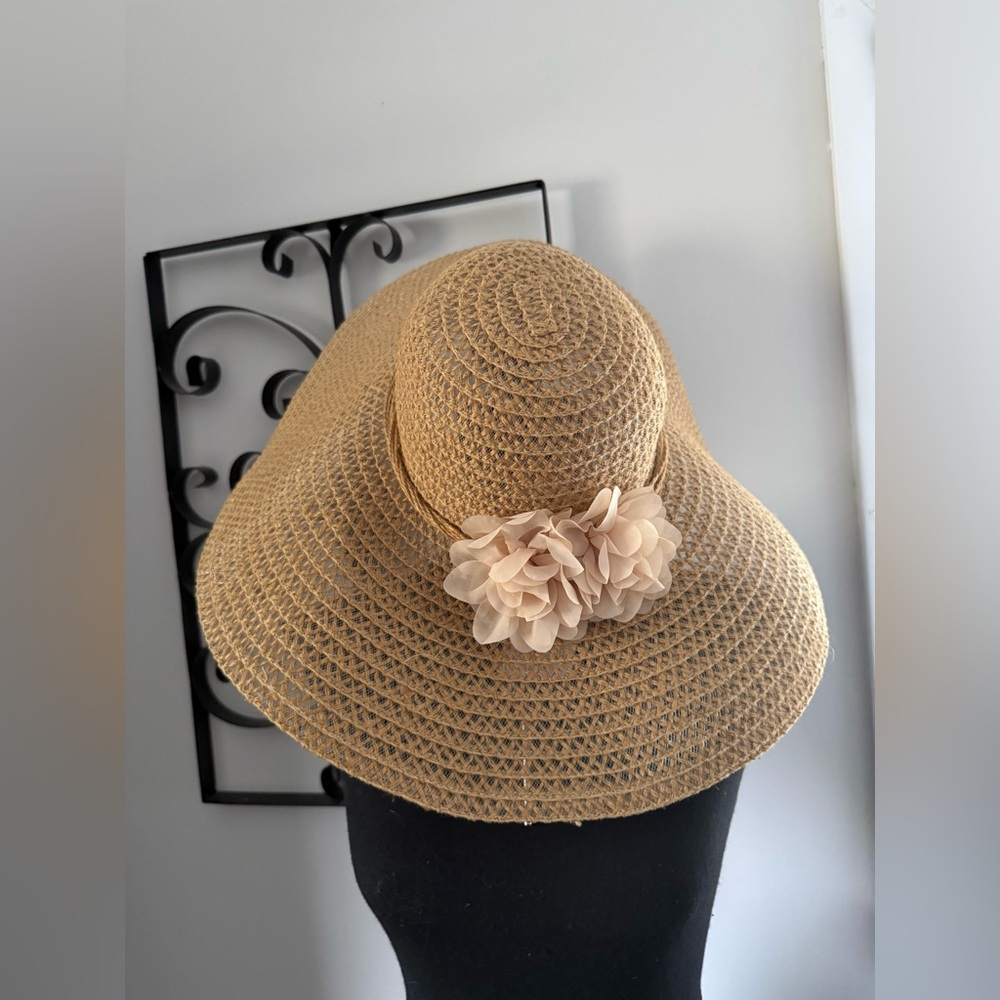 NWT Tan Wide-Brim Hat with Floral Detail